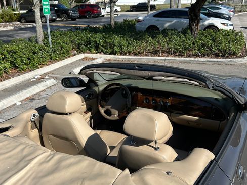 Used 2001 Jaguar XK8 Convertible image 4
