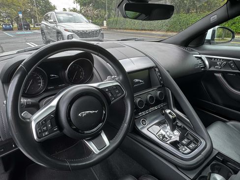 Used 2018 Jaguar F-TYPE R-Dynamic image 14