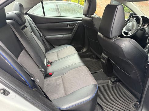 Used 2019 Toyota Corolla SE image 9