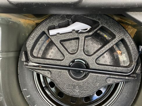 Used 2019 Ford Fiesta SE FWD image 31