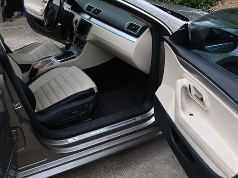 Used 2012 Volkswagen CC R-Line image 12