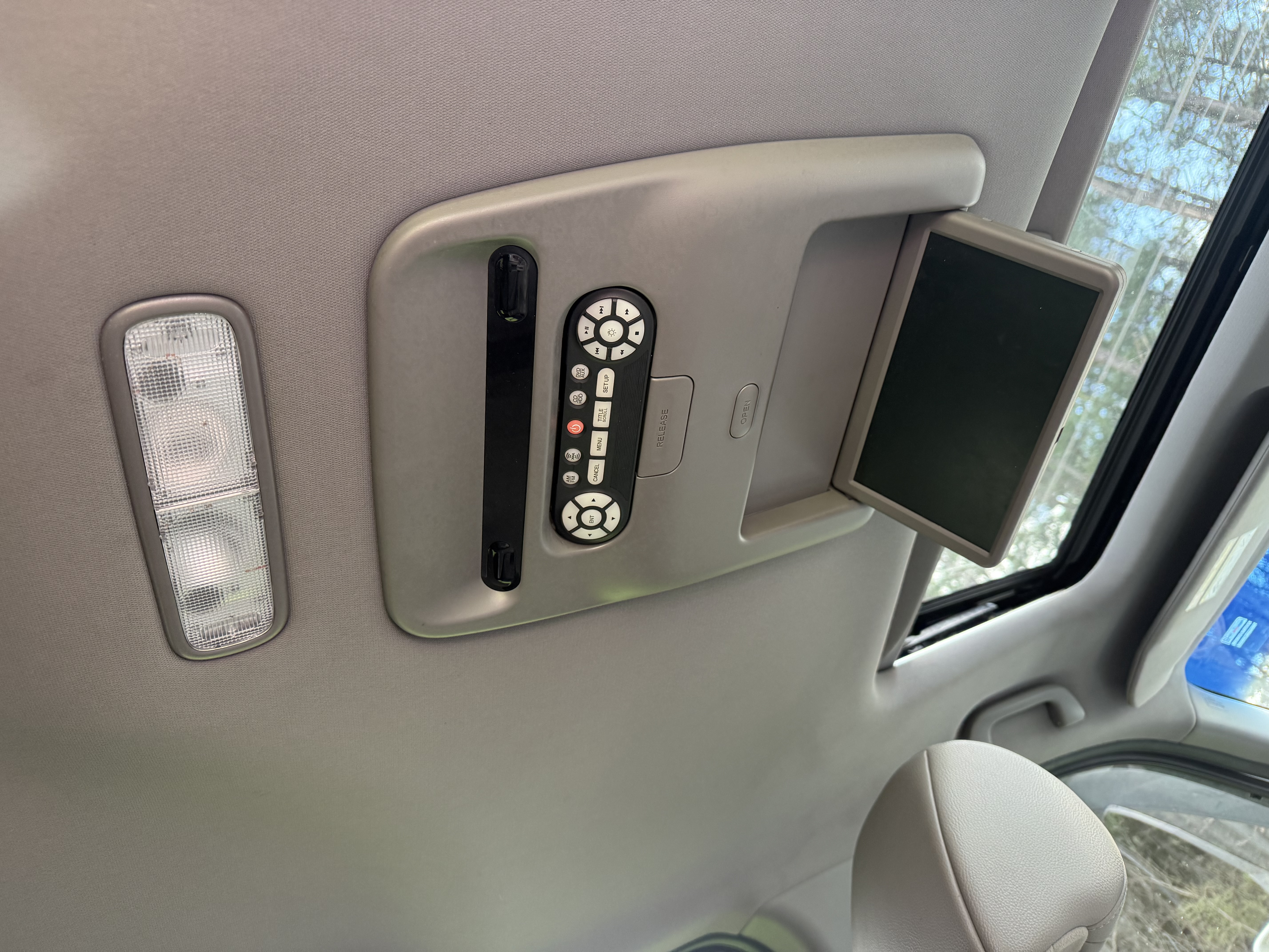 Used 2012 Honda Pilot Touring image 9