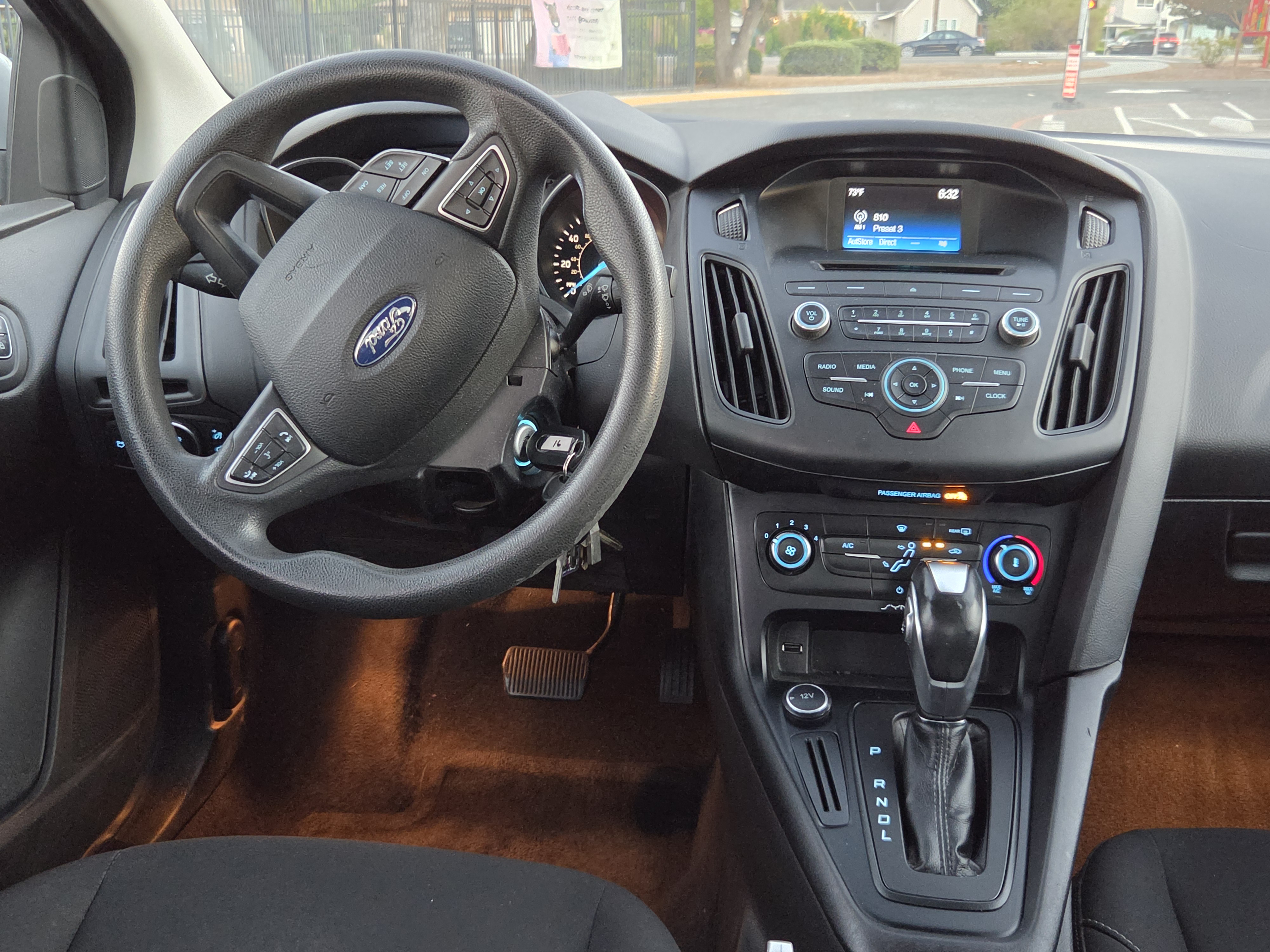 Used 2016 Ford Focus SE FWD image 10
