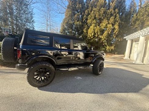 Used 2023 Ford Bronco Outer Banks image 1