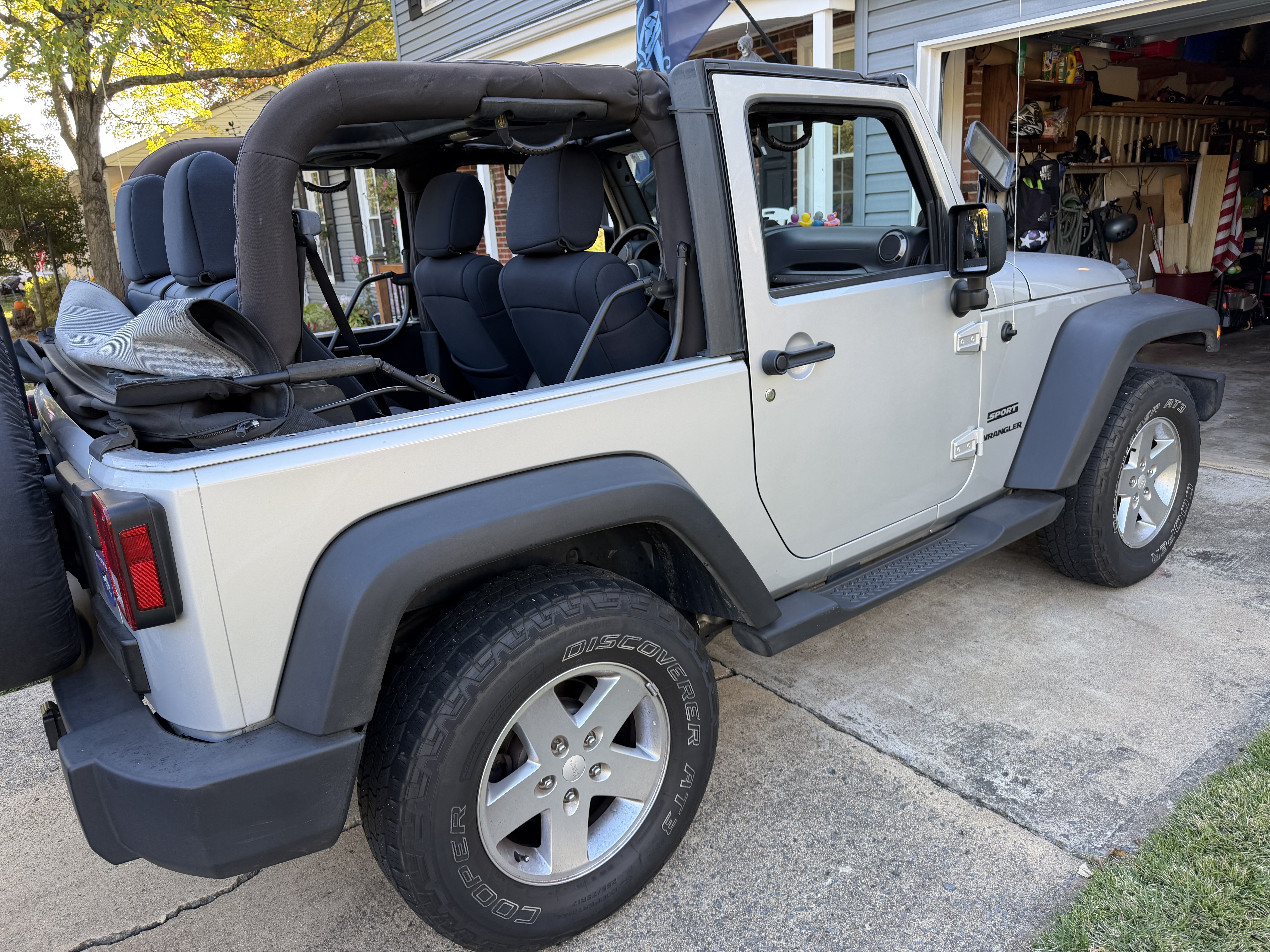 Used 2012 Jeep Wrangler Sport AWD/4WD image 9