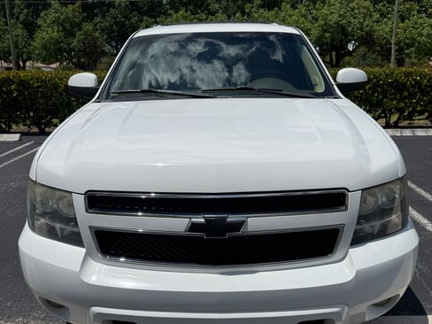 Used 2012 Chevrolet Suburban LT image 4