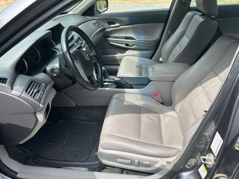 Used 2010 Honda Accord EX-L image 4