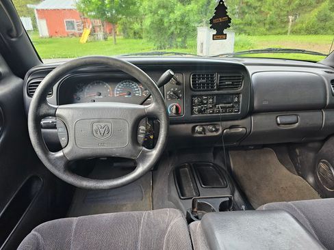 Used 2000 Dodge Dakota 2WD Quad Cab image 10
