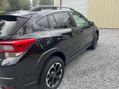 Used 2022 Subaru Crosstrek 2.0i image 6