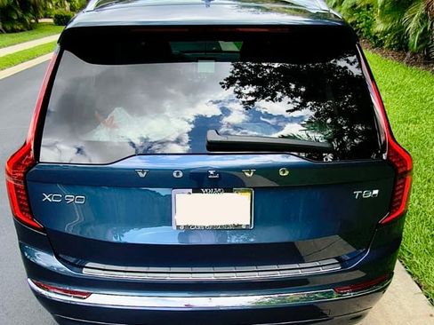Used 2025 Volvo XC90 T8 Ultra w/ Protection Package Premier AWD/4WD image 8