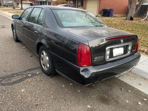 Used 2001 Cadillac De Ville Sedan w/ Comfort/Convenience Pkg image 5
