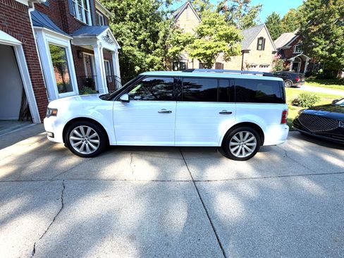 Used 2019 Ford Flex Limited FWD image 1