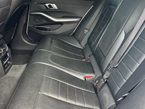 Used 2019 BMW 330i Sedan w/ Convenience Package image 19