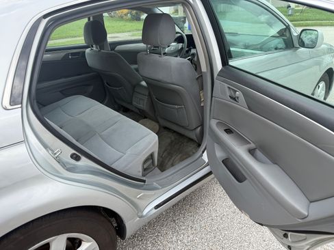 Used 2005 Toyota Avalon XL FWD image 12