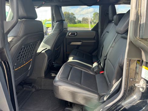 Used 2021 Ford Bronco Badlands image 25