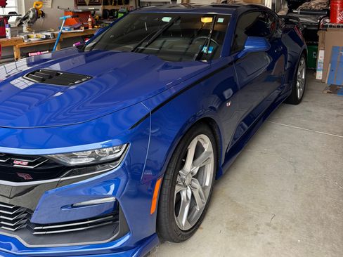 Used 2019 Chevrolet Camaro SS image 2