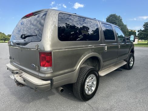 Used 2005 Ford Excursion Eddie Bauer image 9