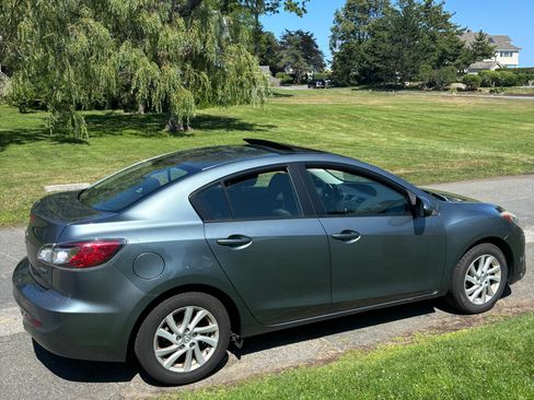 Used 2012 MAZDA MAZDA3 i Touring FWD image 8