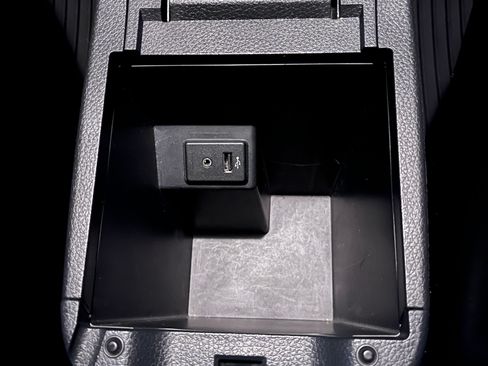 Used 2017 Nissan Sentra SL w/ Protection Package image 17