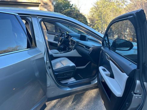 Used 2018 Lexus RX 350 FWD w/ Premium Package image 6