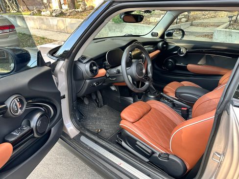 Used 2024 MINI Cooper S w/ Signature Upholstery Package image 13