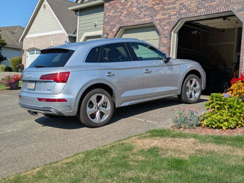 Used 2021 Audi Q5 2.0T Premium Plus w/ Premium Plus Package image 1