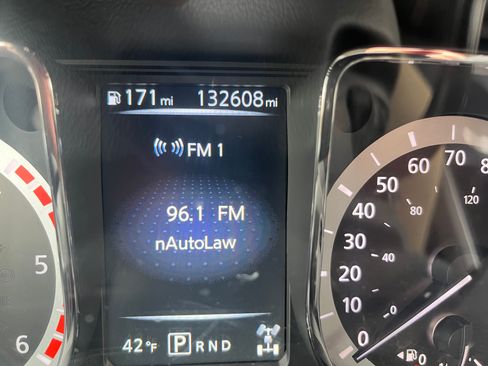 Used 2016 Nissan Titan Platinum Reserve image 9