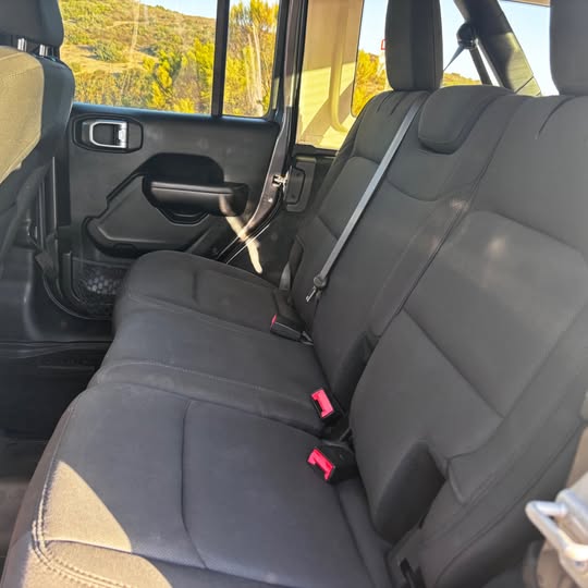 Used 2019 Jeep Wrangler Unlimited Sport S AWD/4WD image 12