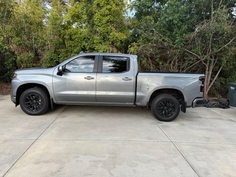 Used 2020 Chevrolet Silverado 1500 RST w/ All-Star Edition RWD image 2