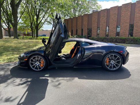 Used 2019 McLaren 570S Coupe RWD image 4