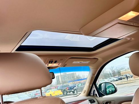 Used 2012 GMC Yukon XL SLT w/ SLT-2 Equipment Package AWD/4WD image 14