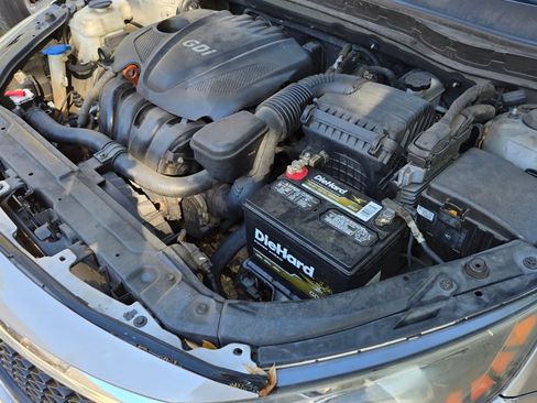 Used 2011 Kia Optima LX w/ Convenience Pkg image 6