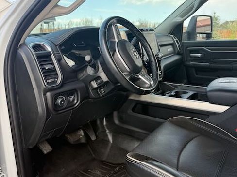 Used 2023 RAM 4500 Laramie AWD/4WD image 9