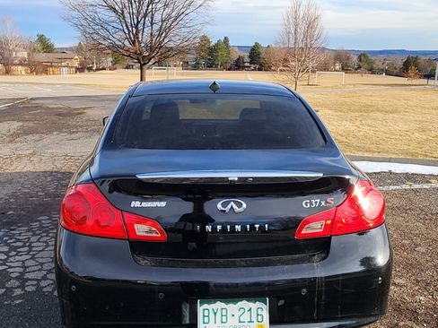 Used 2010 INFINITI G37 x Sedan w/ Premium Pkg image 4