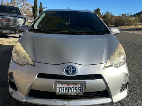 Used 2013 Toyota Prius C Three image 2