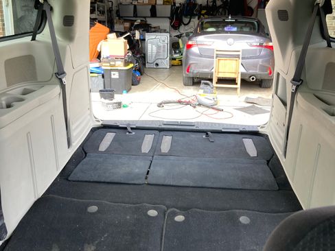 Used 2014 Dodge Grand Caravan SXT image 13