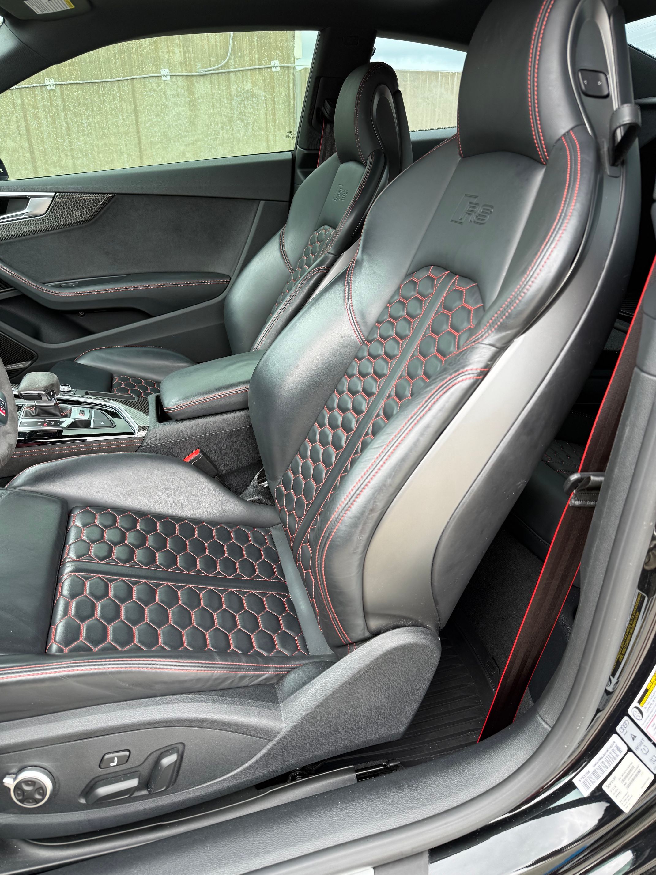 Used 2022 Audi RS 5 w/ Black Optic Carbon Package AWD/4WD image 4