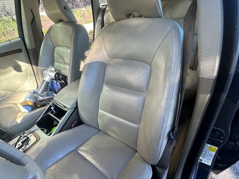 Used 2009 Volvo XC70 3.2 image 13