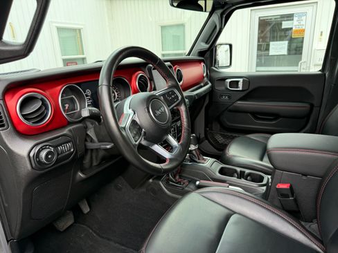 Used 2021 Jeep Wrangler Unlimited Rubicon AWD/4WD image 10