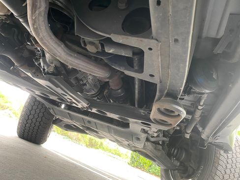 Used 2000 Lexus LX 470 4WD image 23