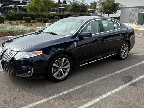 Used 2009 Lincoln MKS FWD image 2