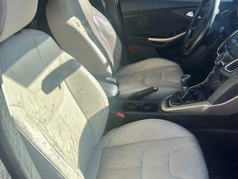 Used 2015 Ford Focus Titanium w/ Titanium Cold Weather Package image 9