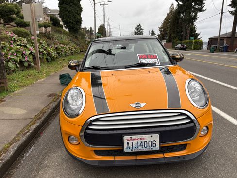 Used 2015 MINI Cooper 2-Door Hardtop image 5