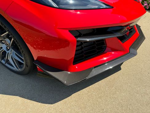 Used 2024 Chevrolet Corvette Z06 w/ Z07 Performance Package image 11