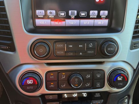 Used 2016 GMC Yukon XL SLT w/ Open Road Package image 11