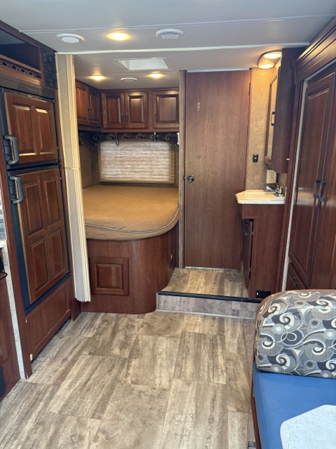 Used 2014 Mercedes-Benz Sprinter 3500 image 14