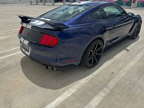 Used 2018 Ford Mustang Shelby GT350R w/ GT350R Equipment Group 920A image 8
