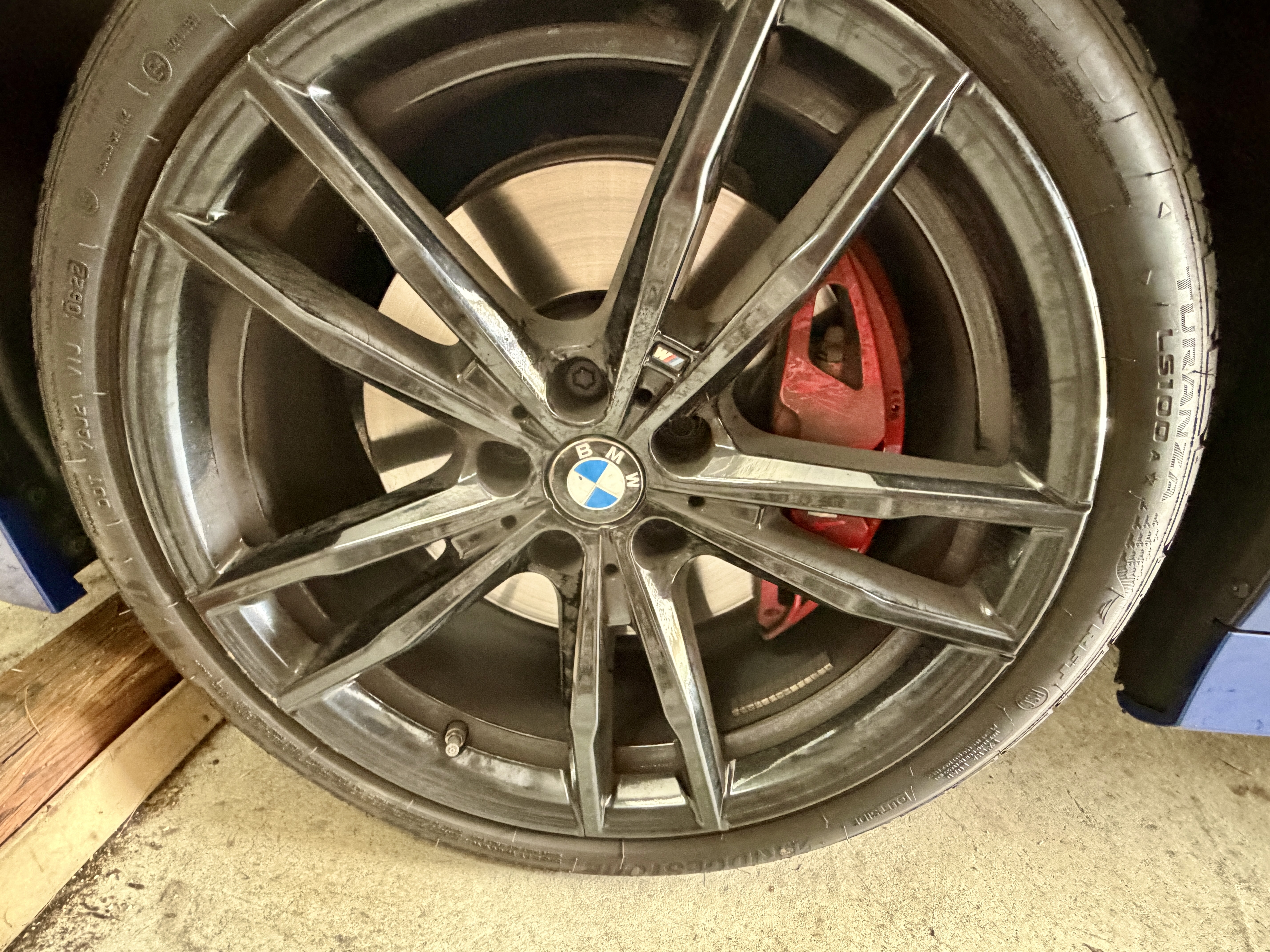 Used 2023 BMW 330i xDrive Sedan w/ M Sport Package AWD/4WD image 30