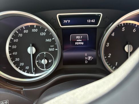 Used 2016 Mercedes-Benz GL 450 4MATIC image 8