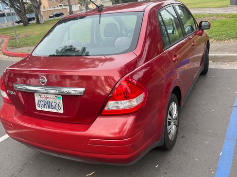 Used 2009 Nissan Versa 1.8 S w/ PWR Pkg image 2